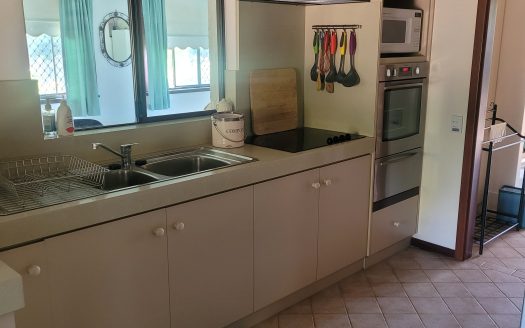 Peaceful Furnished Hideaway Cottage – Semi-Rural Setting