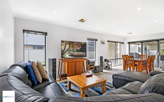 13 Solstice Way, Australind WA 6233