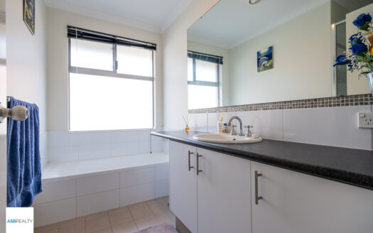 13 Solstice Way, Australind WA 6233