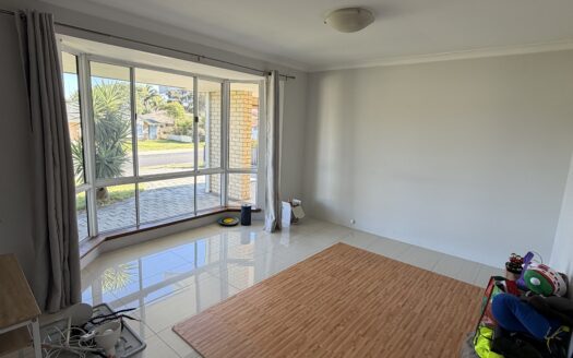5 Brand Avenue, Usher