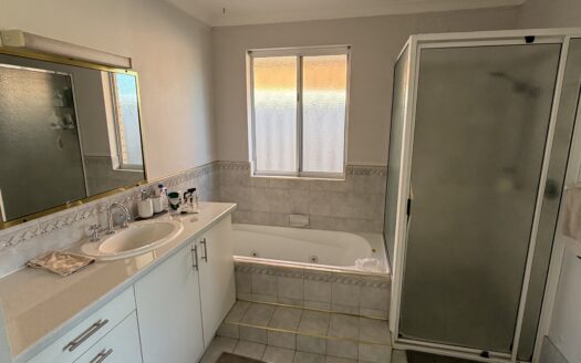 5 Brand Avenue, Usher