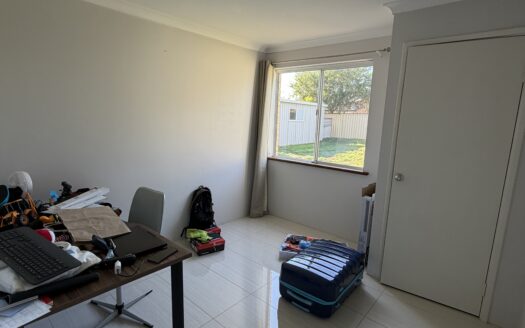5 Brand Avenue, Usher