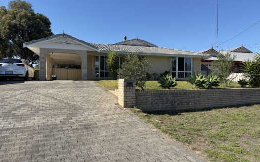5 Brand Avenue, Usher